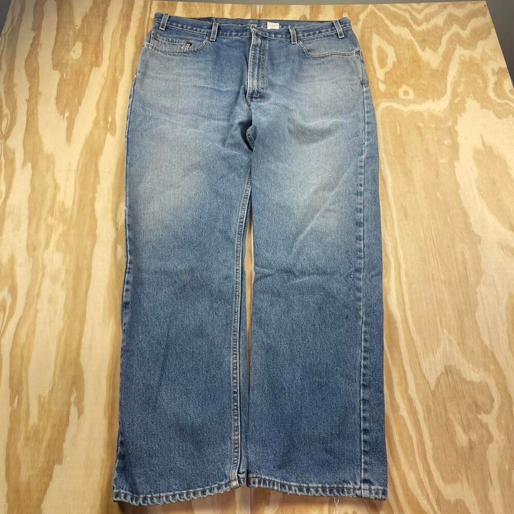 Vintage 90’s Blue Wash Levi’s Denim 505 Jeans - Paper Tag Levi’s W40 L32